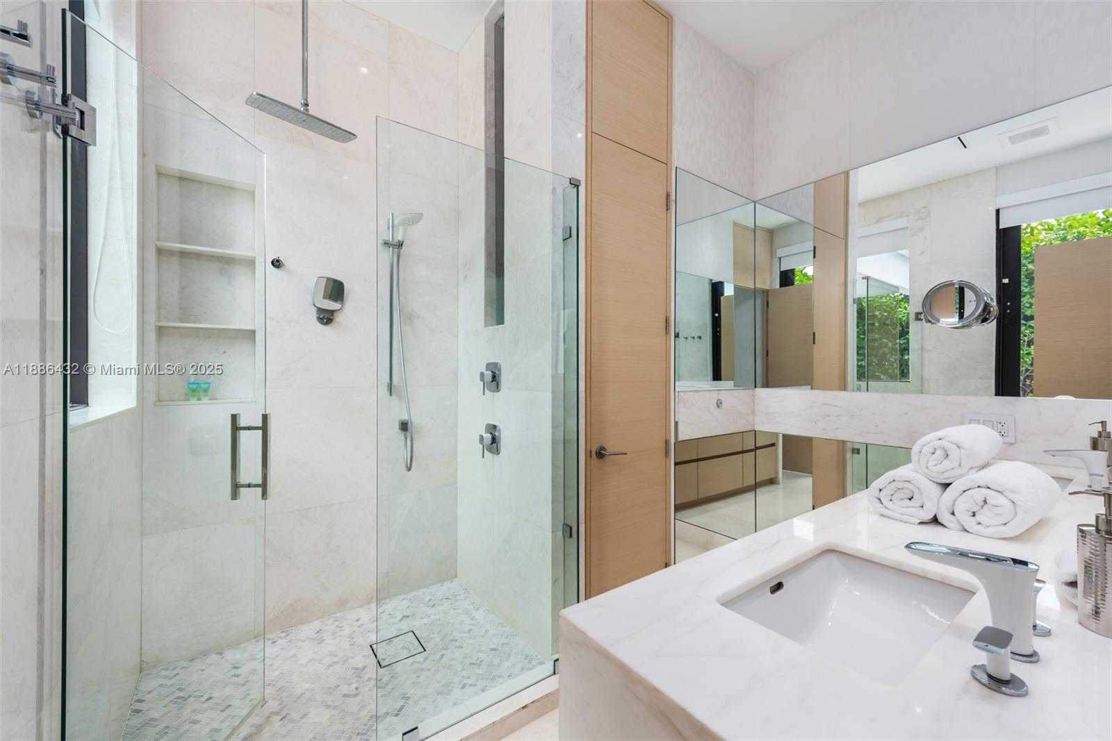 Small Image of 4675 NORTH EAST 2ND AVE, Miami Number 19