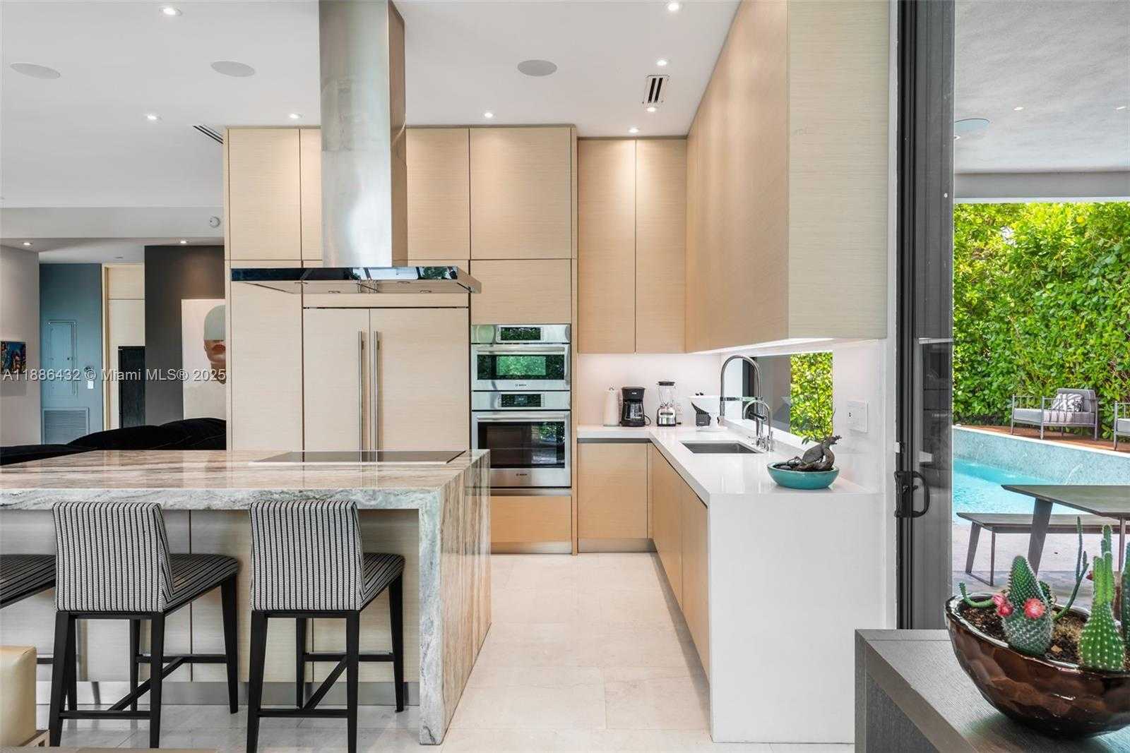 Small Image of 4675 NORTH EAST 2ND AVE, Miami Number 24