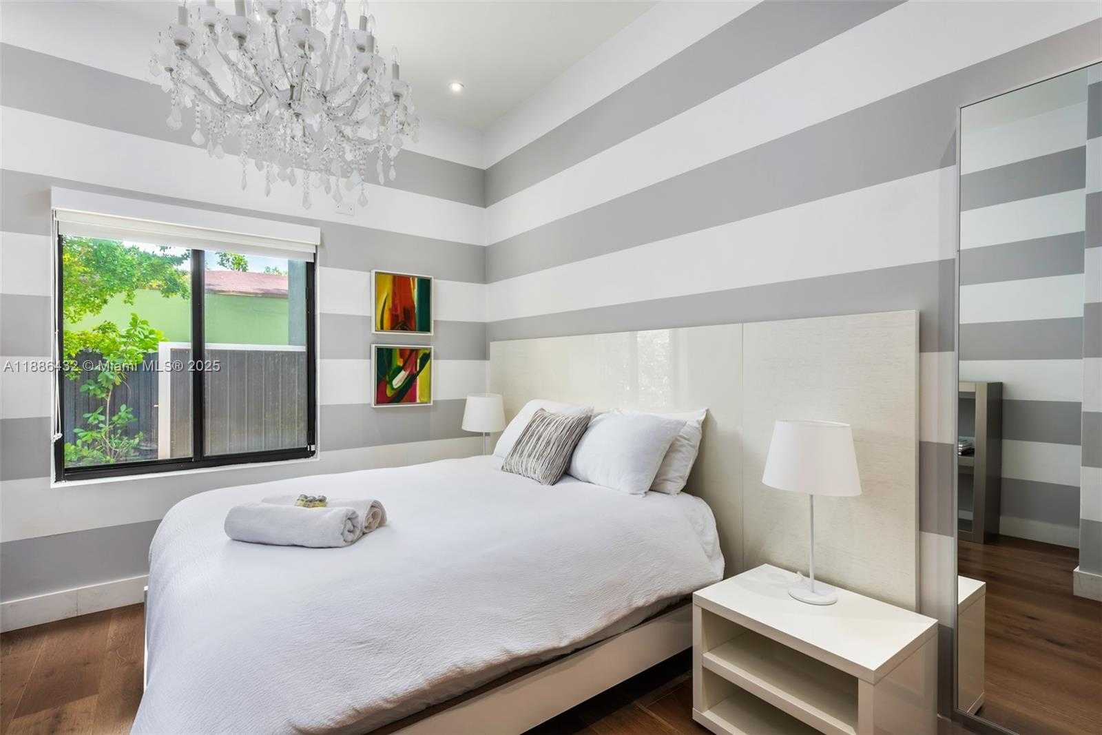 Small Image of 4675 NORTH EAST 2ND AVE, Miami Number 26