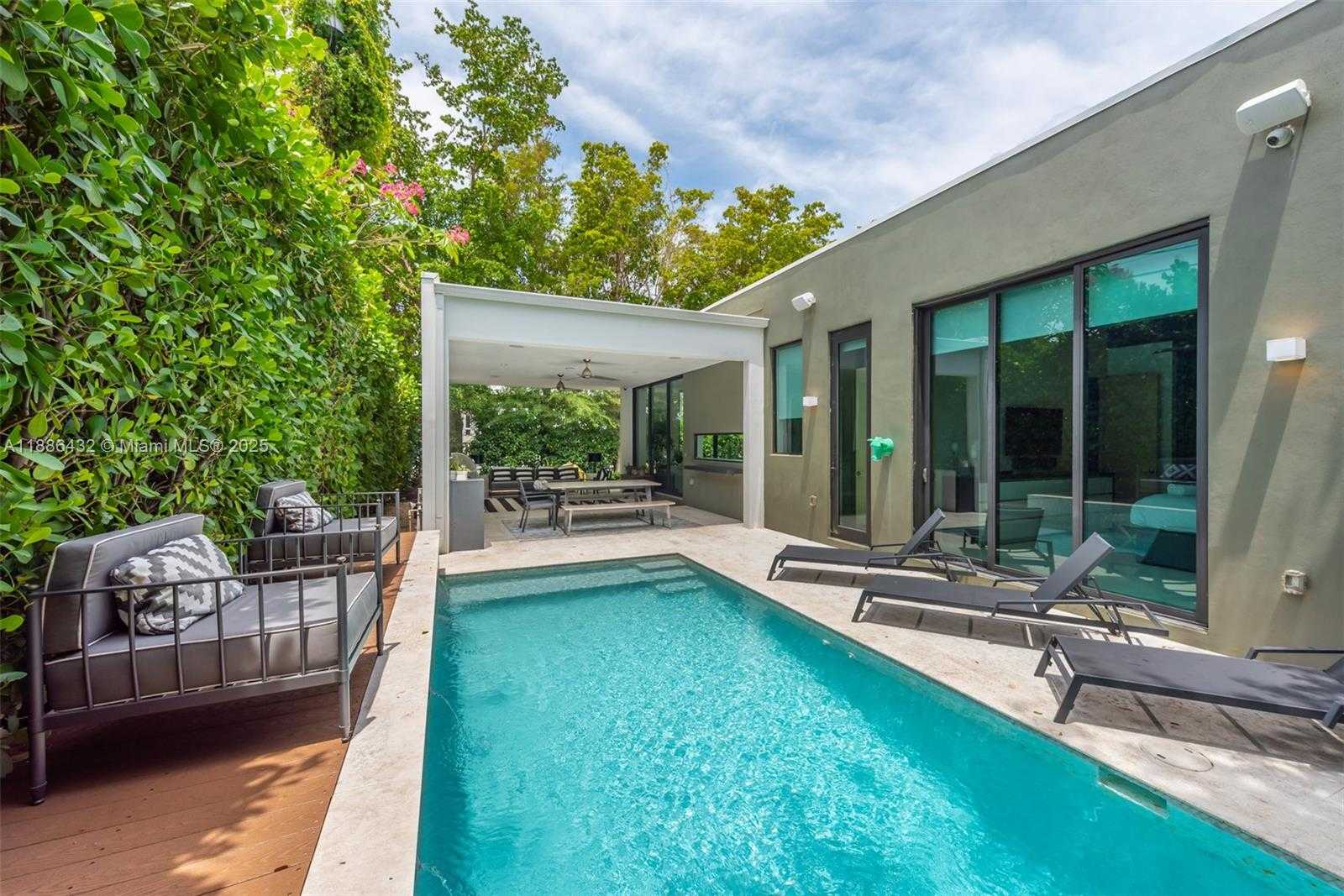 Small Image of 4675 NORTH EAST 2ND AVE, Miami Number 38