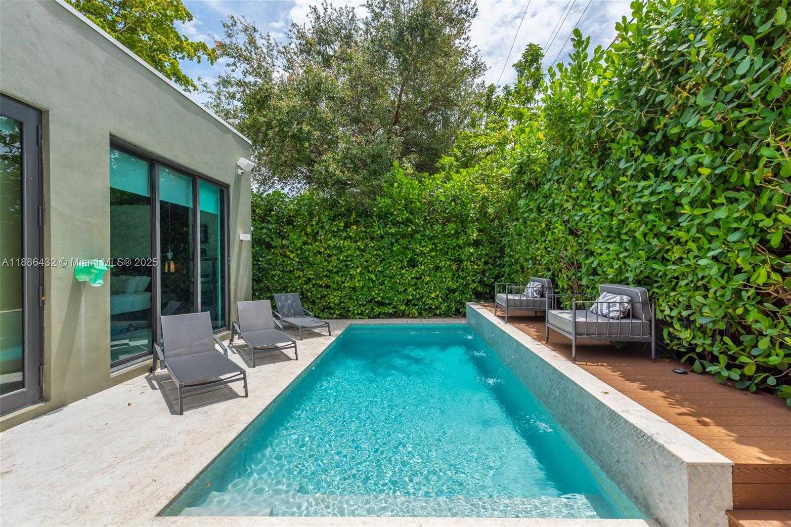 Small Image of 4675 NORTH EAST 2ND AVE, Miami Number 39