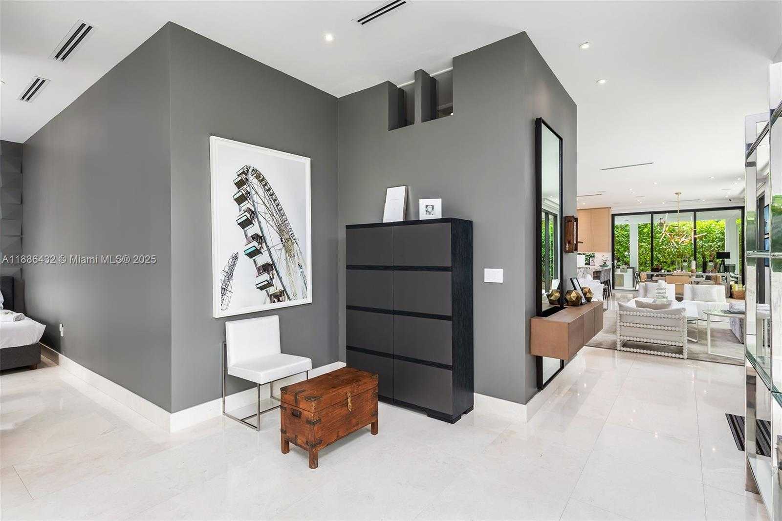 Small Image of 4675 NORTH EAST 2ND AVE, Miami Number 40