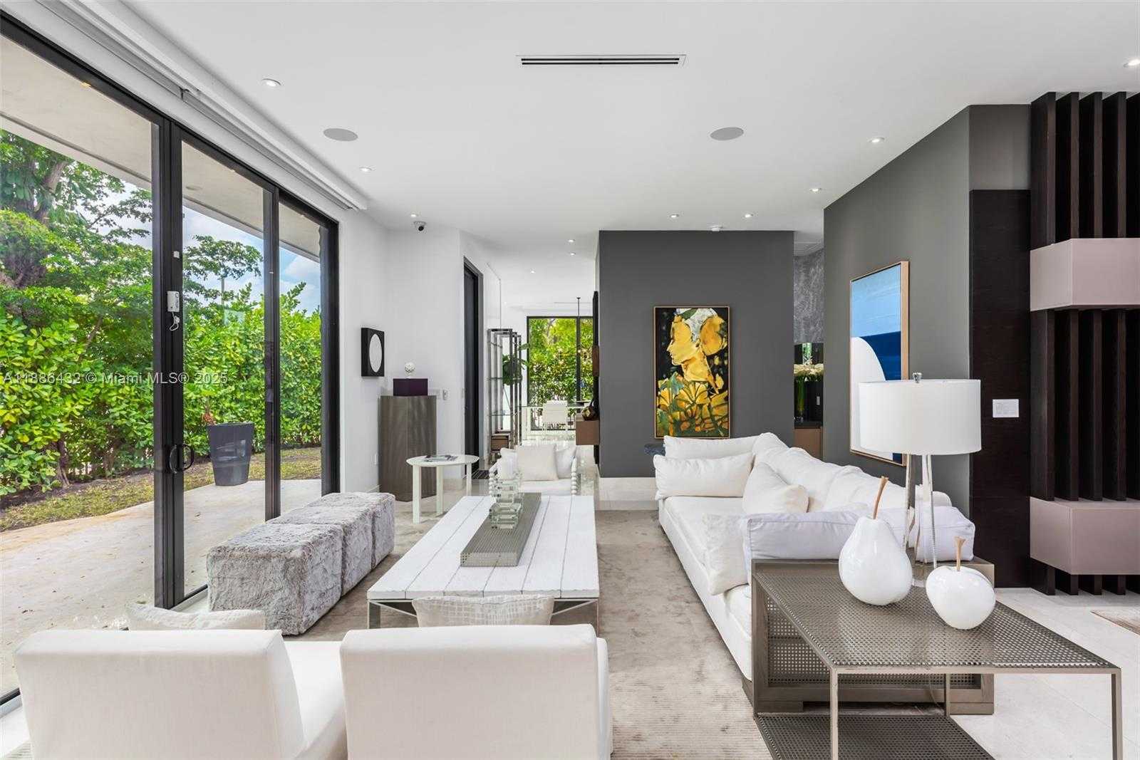 Small Image of 4675 NORTH EAST 2ND AVE, Miami Number 41