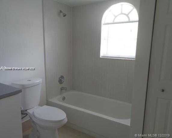 Small Image of 3013 WOODLANDS DR #3013, Margate Number 19