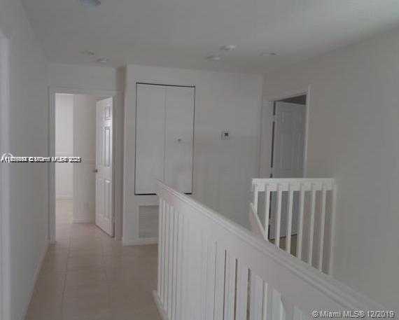 Small Image of 3013 WOODLANDS DR #3013, Margate Number 20