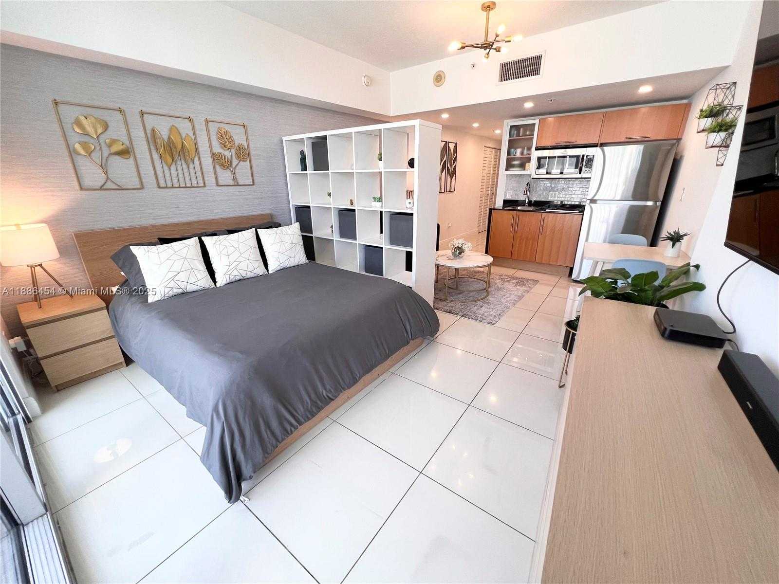 Small Image of 1750 NORTH BAYSHORE DR #1218, Miami Number 17