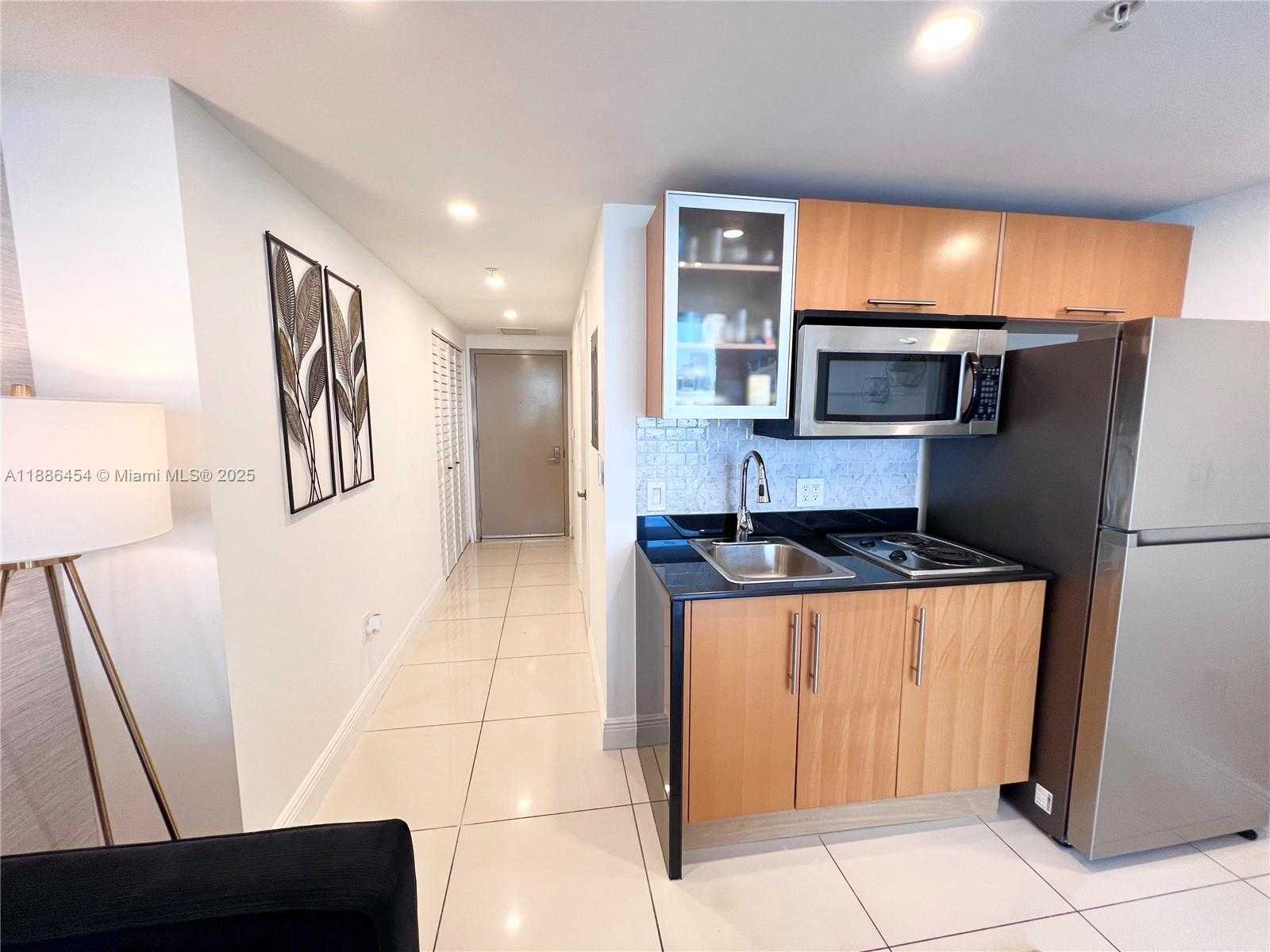 Small Image of 1750 NORTH BAYSHORE DR #1218, Miami Number 19