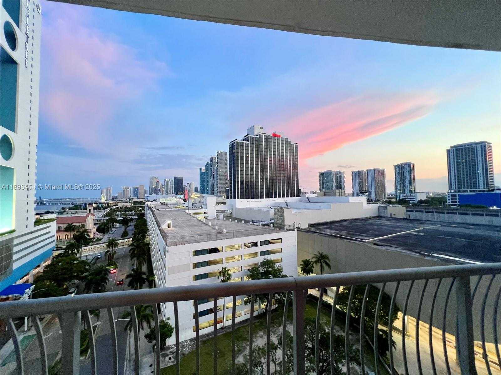 Small Image of 1750 NORTH BAYSHORE DR #1218, Miami Number 22