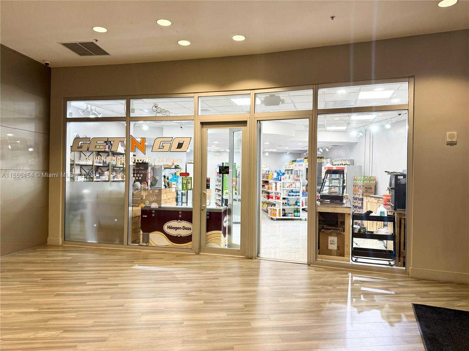 Small Image of 1750 NORTH BAYSHORE DR #1218, Miami Number 25