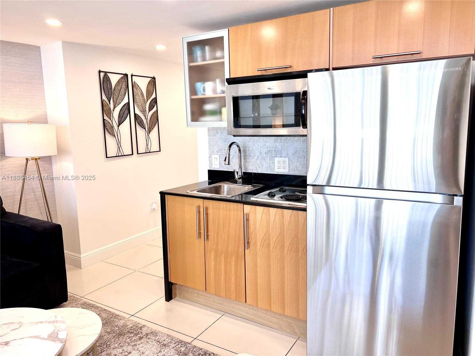 Small Image of 1750 NORTH BAYSHORE DR #1218, Miami Number 7
