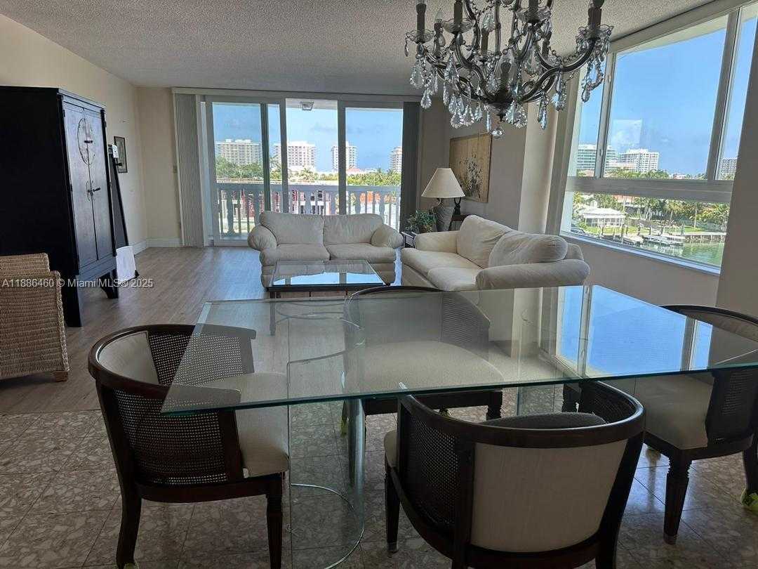 Small Image of 9501 EAST BAY HARBOR DR #5B, Bay Harbor Islands Number 6