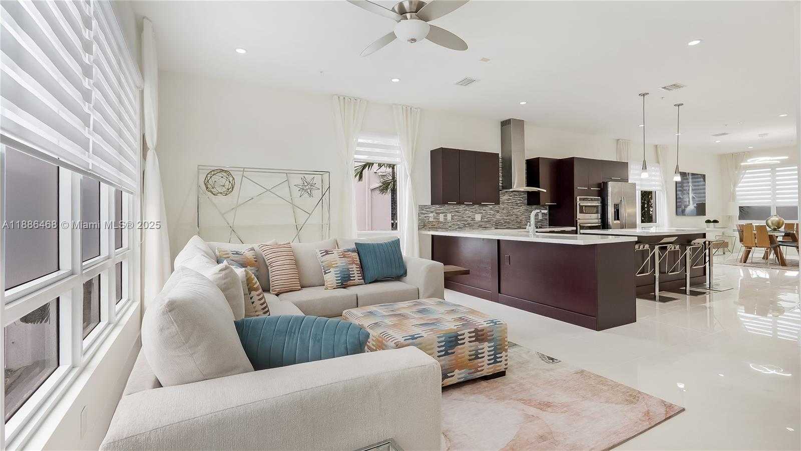 Small Image of 6611 NORTH WEST 105TH PL #6611, Doral Number 16