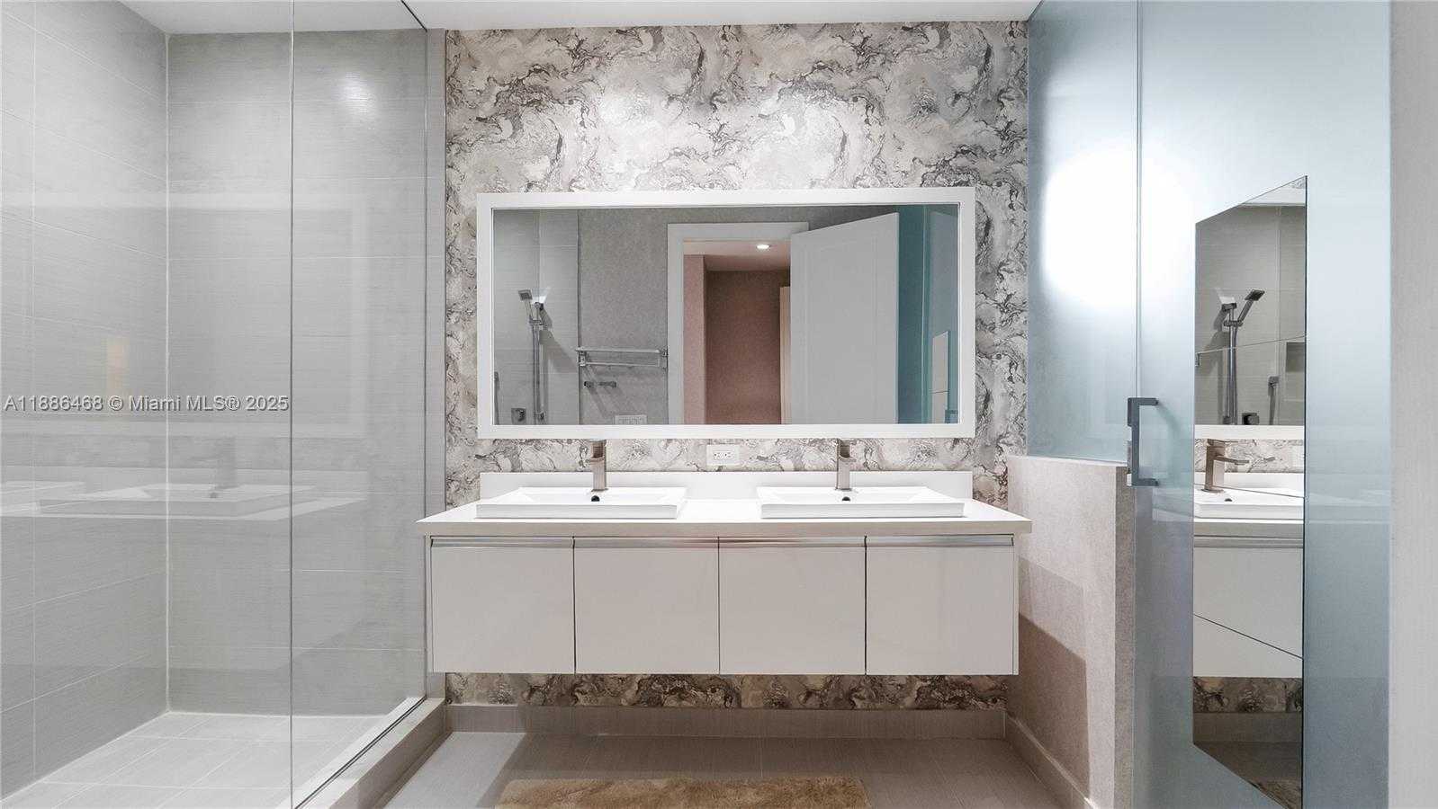 Small Image of 6611 NORTH WEST 105TH PL #6611, Doral Number 29