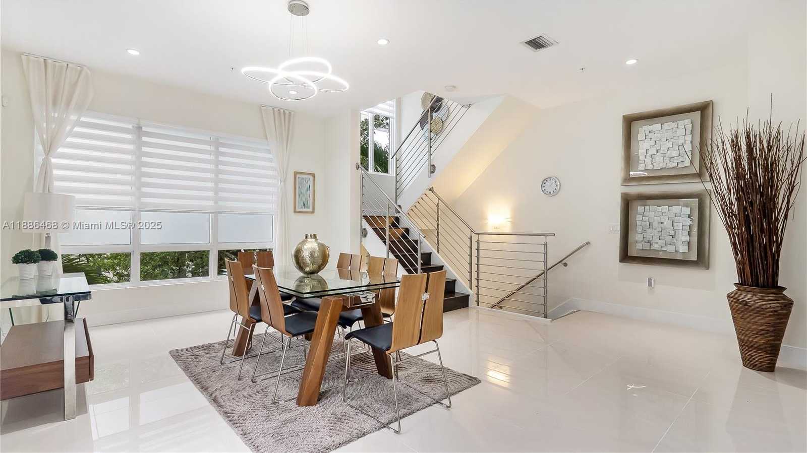 Small Image of 6611 NORTH WEST 105TH PL #6611, Doral Number 7