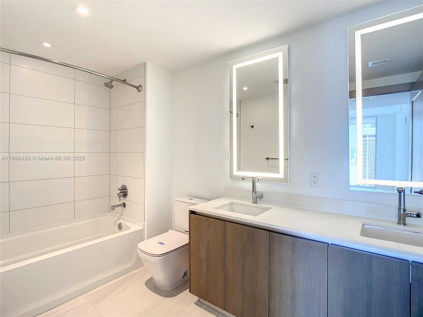 Small Image of 340 SOUTH EAST 3RD ST #3502, Miami Number 26