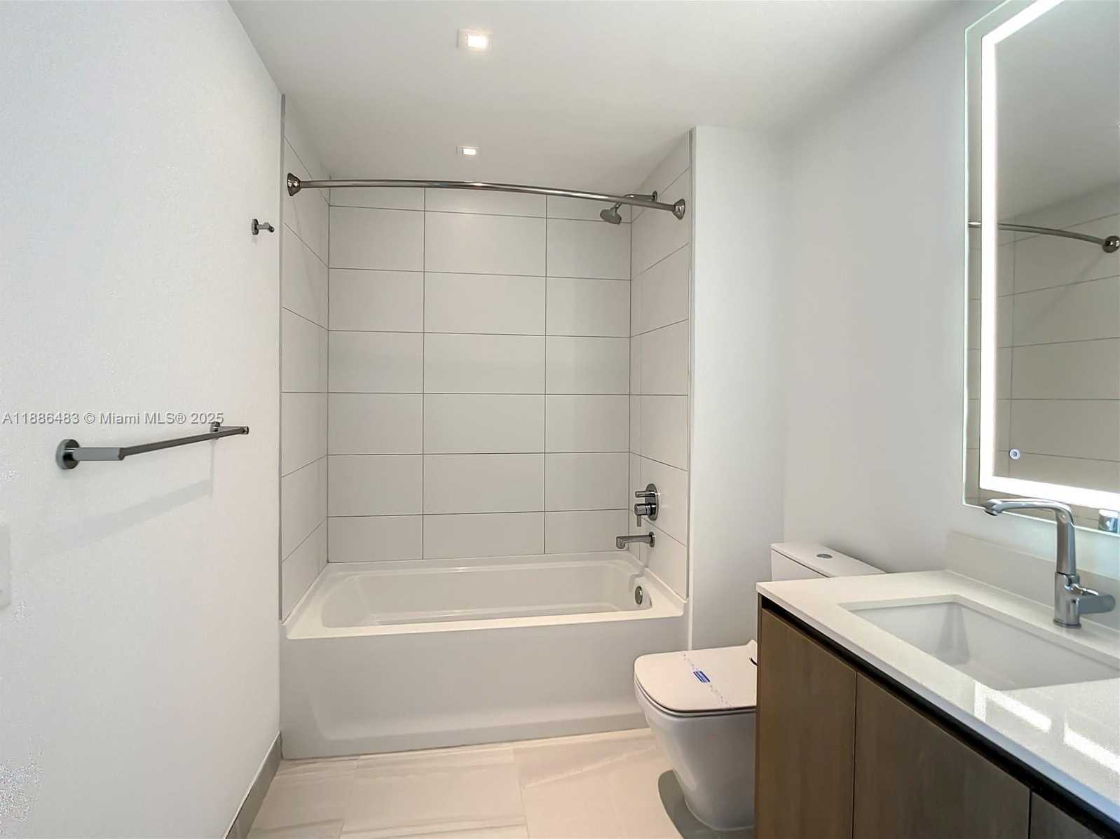 Small Image of 340 SOUTH EAST 3RD ST #3502, Miami Number 27