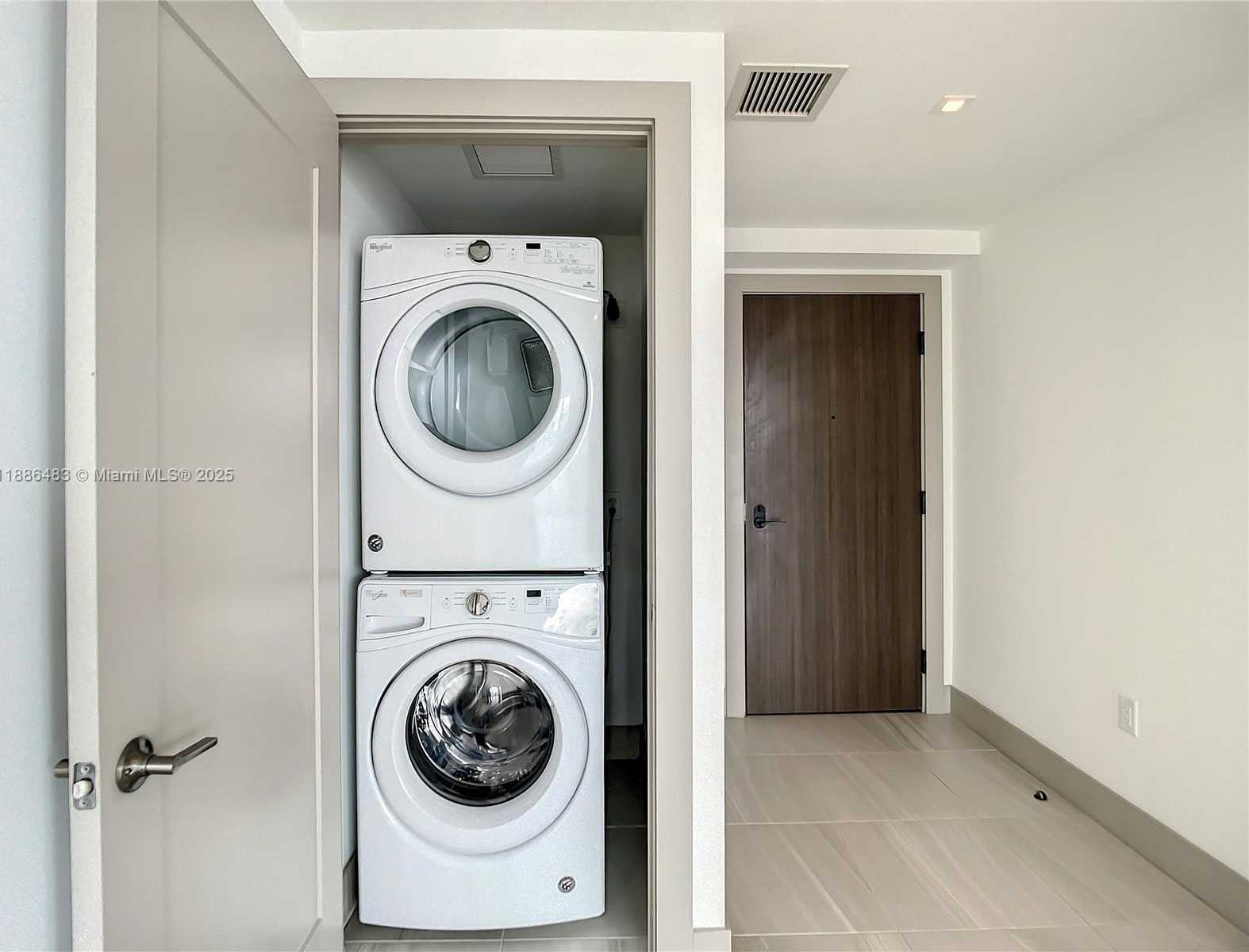 Small Image of 340 SOUTH EAST 3RD ST #3502, Miami Number 28