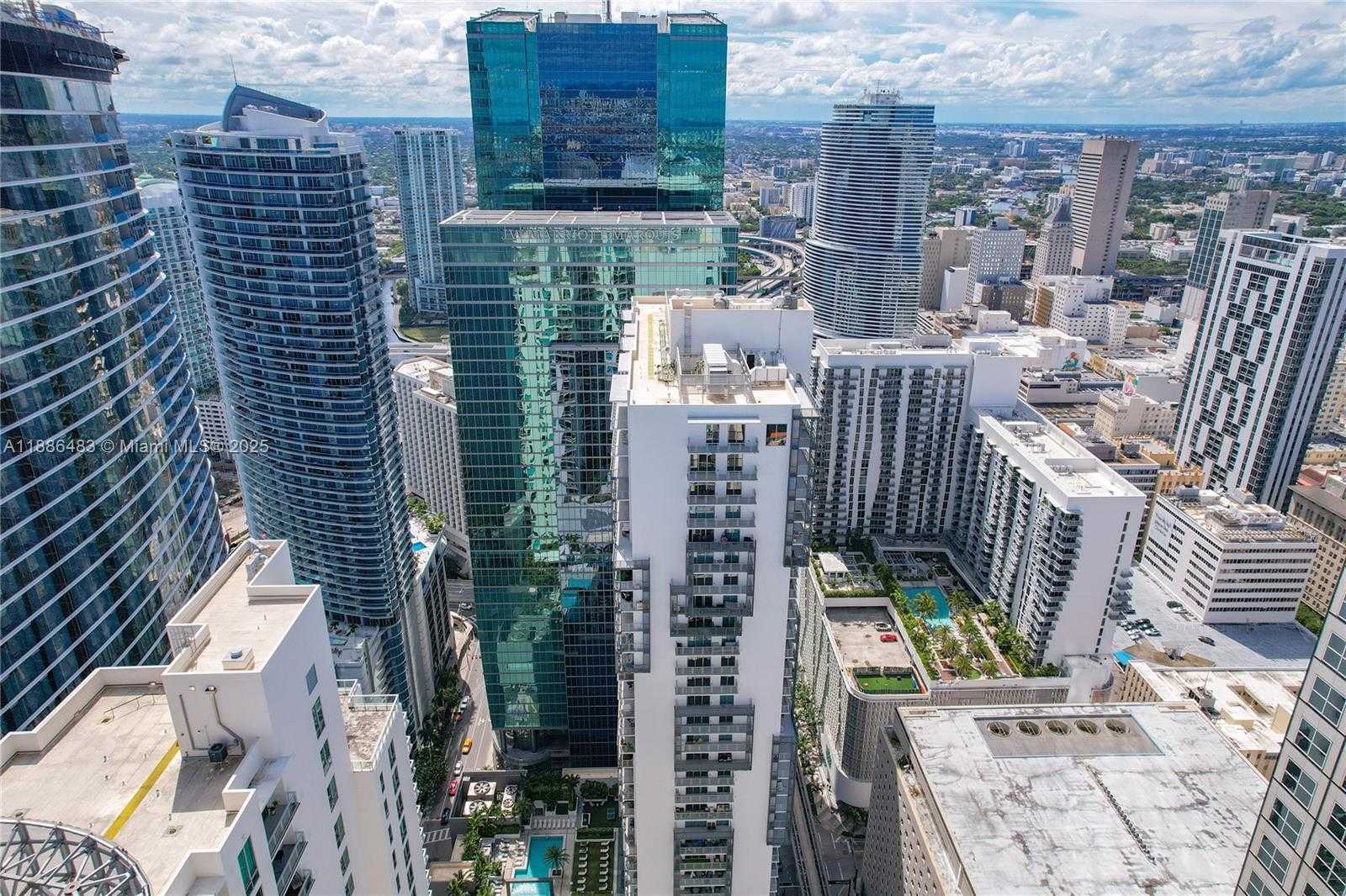 Small Image of 340 SOUTH EAST 3RD ST #3502, Miami Number 33