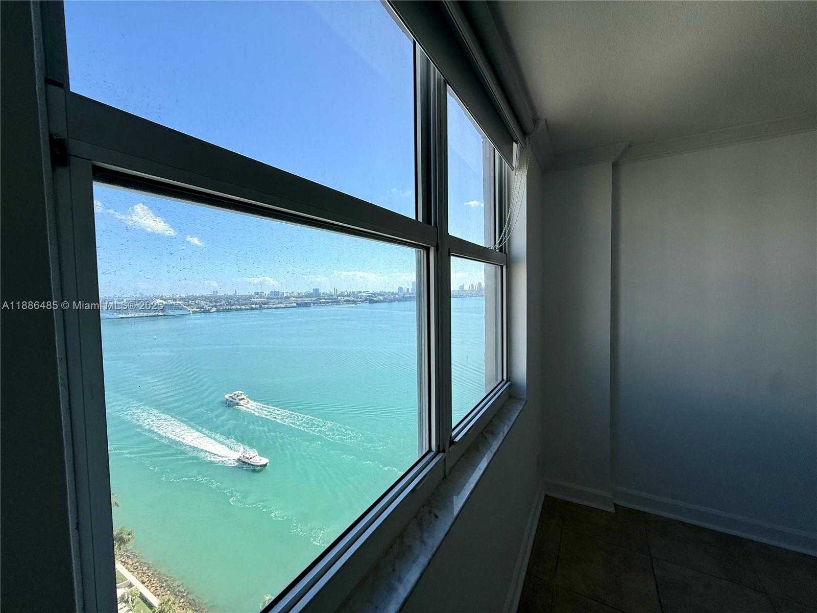 Small Image of 770 CLAUGHTON ISLAND DR #2113, Miami Number 10