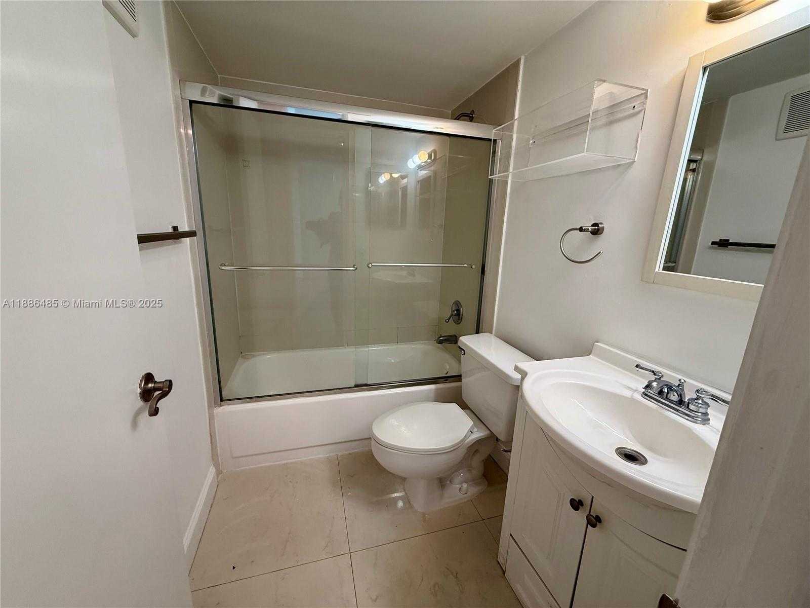 Small Image of 770 CLAUGHTON ISLAND DR #2113, Miami Number 12