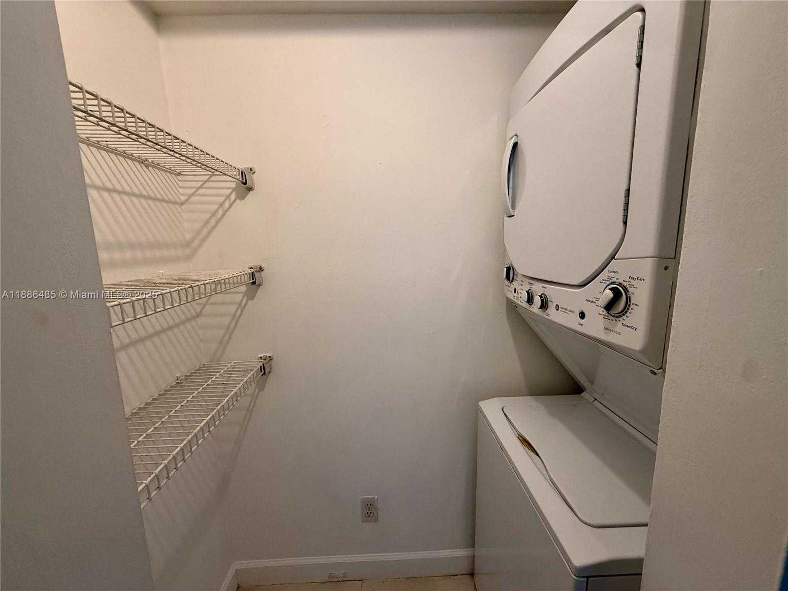 Small Image of 770 CLAUGHTON ISLAND DR #2113, Miami Number 13