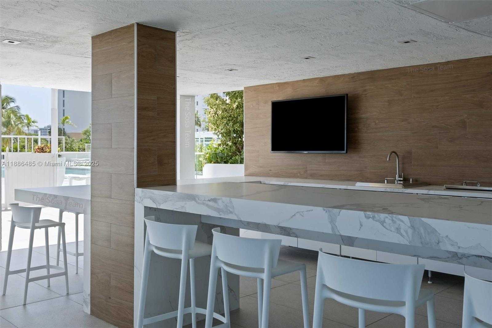 Small Image of 770 CLAUGHTON ISLAND DR #2113, Miami Number 25