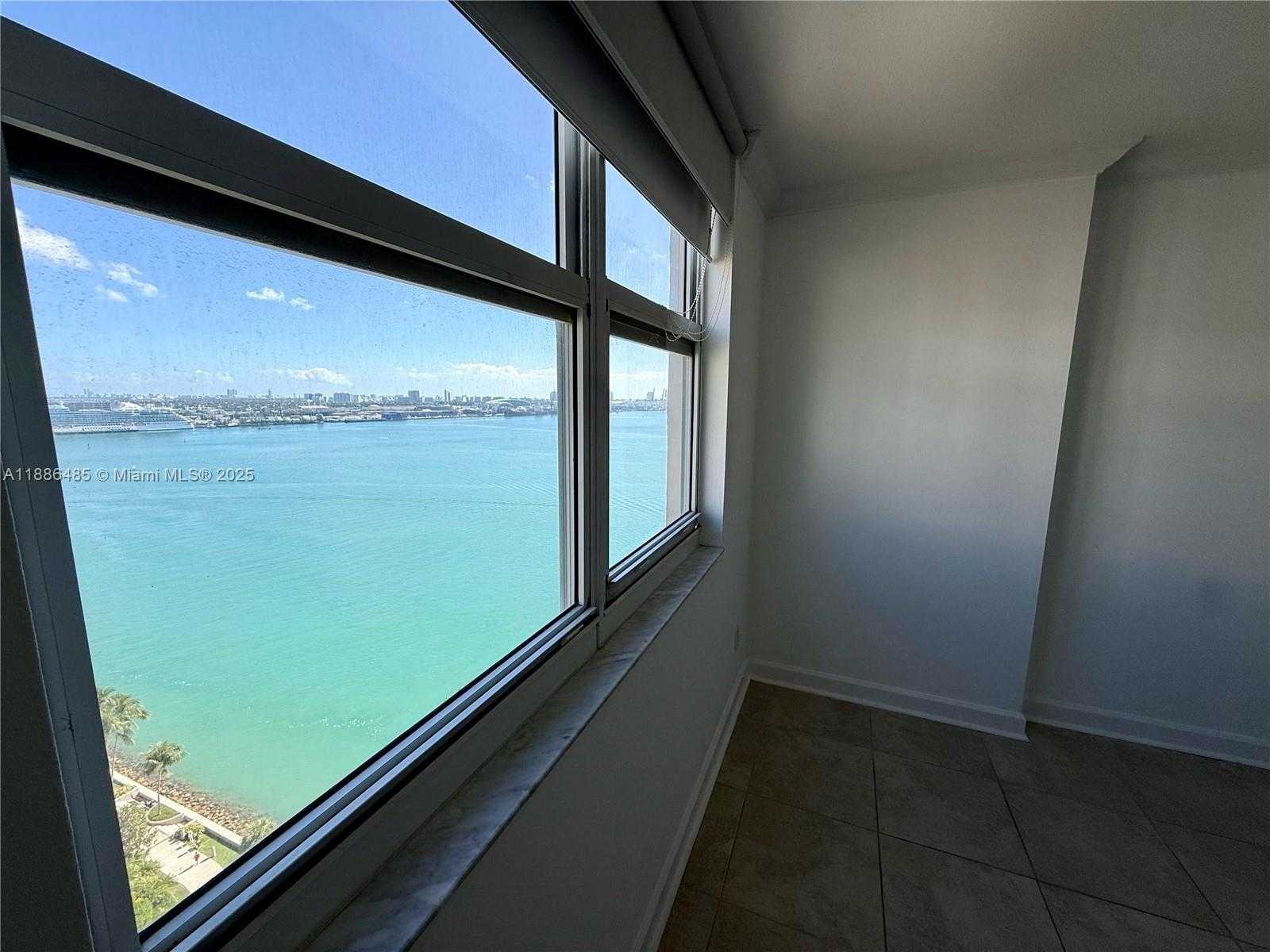 Small Image of 770 CLAUGHTON ISLAND DR #2113, Miami Number 6