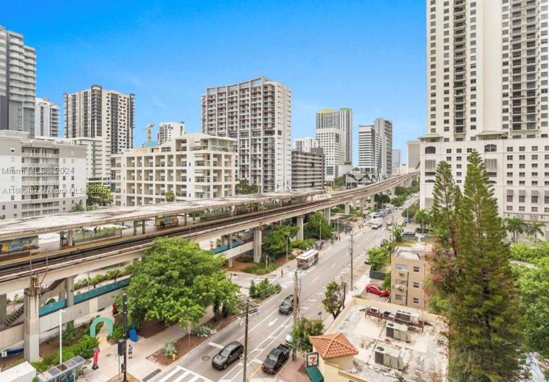 Small Image of 79 SOUTH WEST 12TH ST #2102-S, Miami Number 4