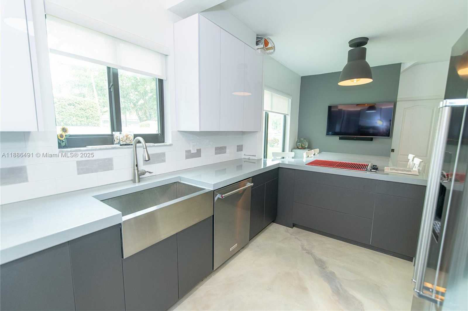 Small Image of 8694 VIA REALE #3, Boca Raton Number 6