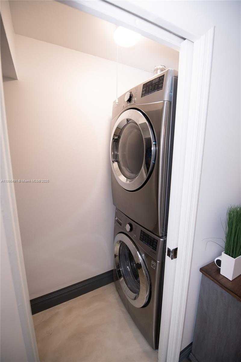 Small Image of 8694 VIA REALE #3, Boca Raton Number 7