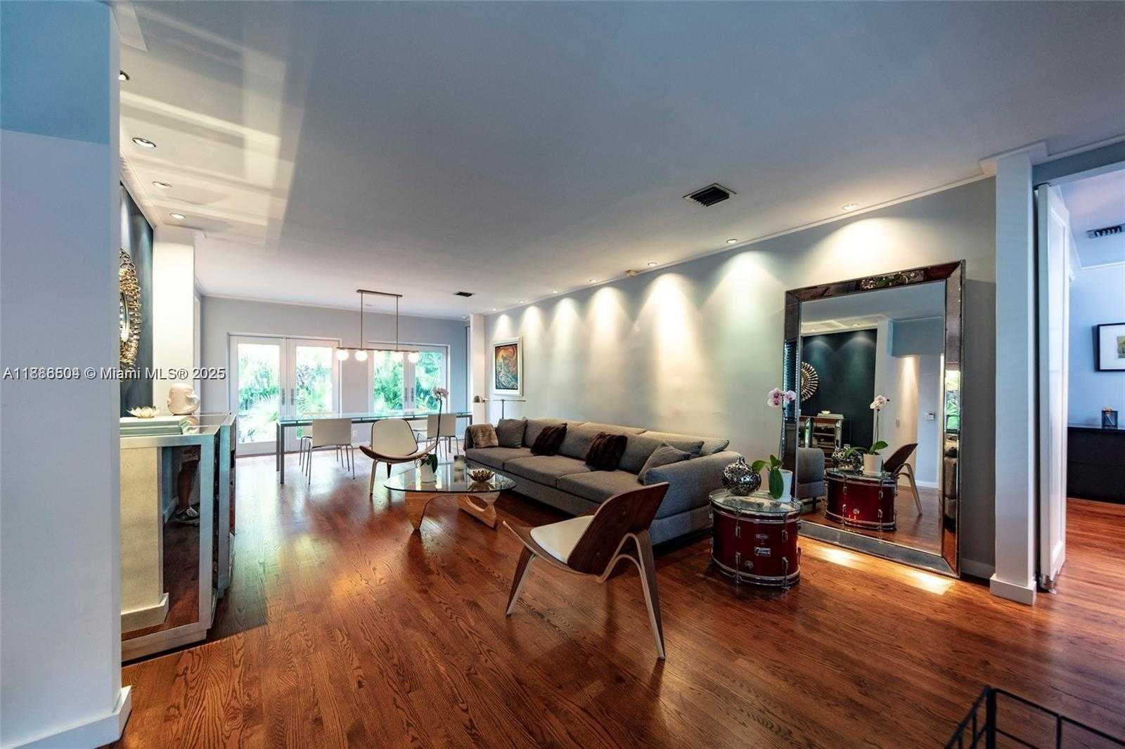 Small Image of 811 NORTH EAST 71ST ST, Miami Number 5