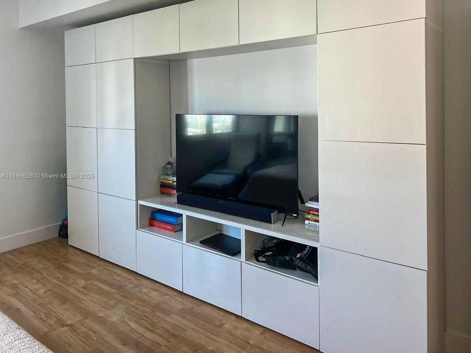 Small Image of 3330 NORTH EAST 190TH ST #1910, Aventura Number 12