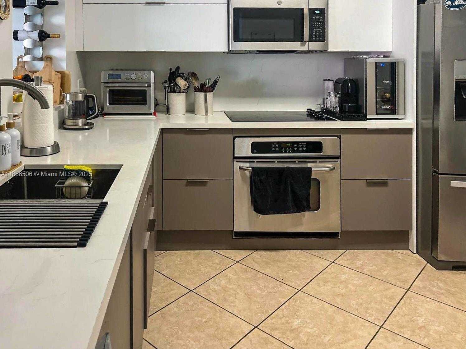Small Image of 3330 NORTH EAST 190TH ST #1910, Aventura Number 13