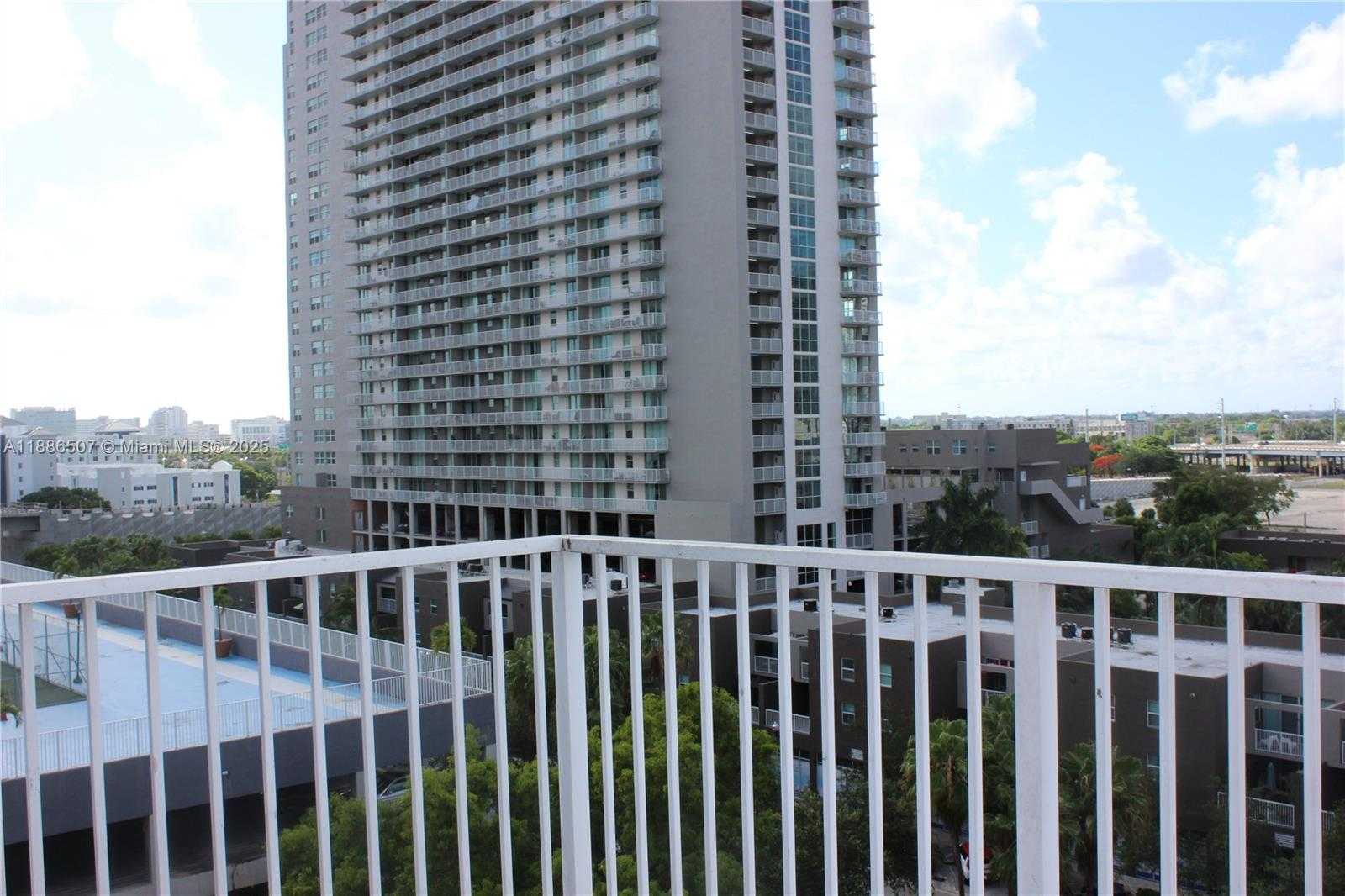 Small Image of 800 NORTH MIAMI AVE #E-908, Miami Number 16