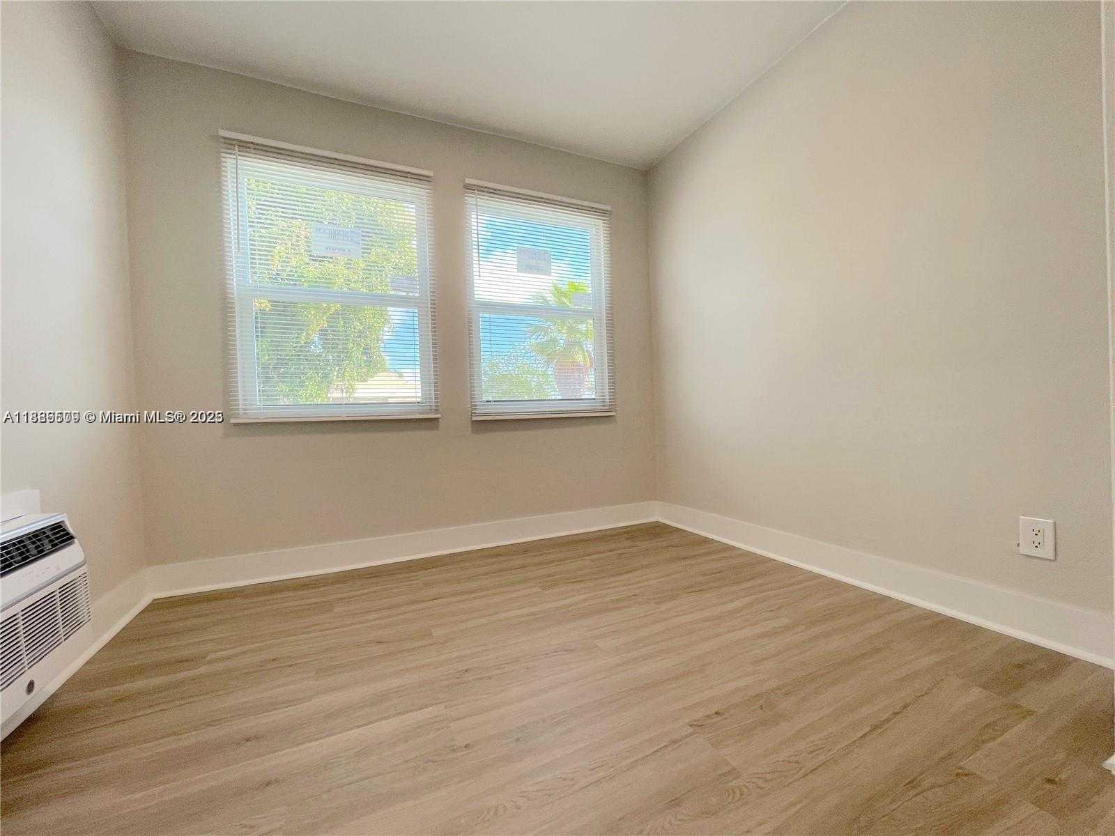 Small Image of 1836 DEWEY ST #1-6, Hollywood Number 3