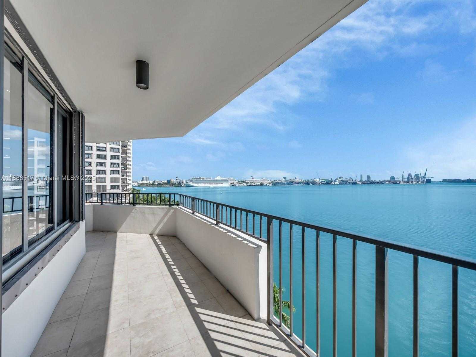 Small Image of 520 BRICKELL KEY DR #A806, Miami Number 17