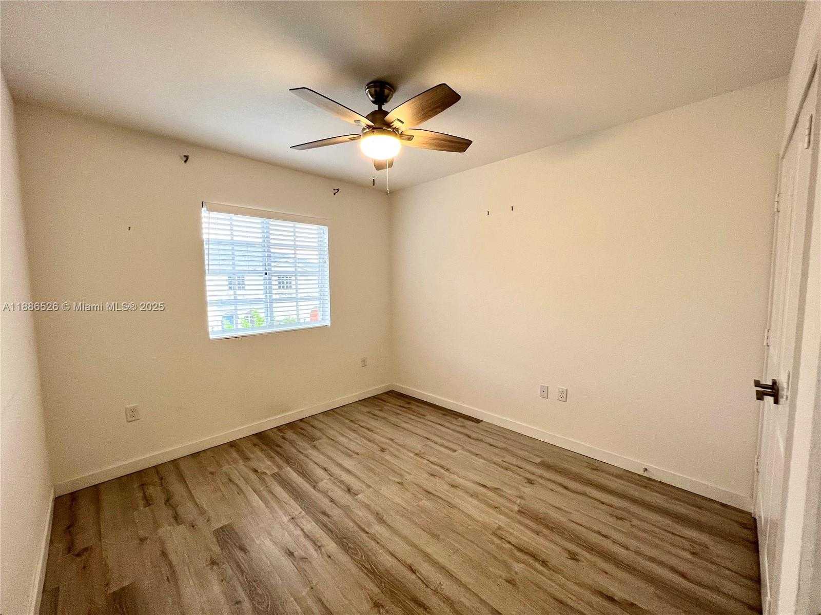 Small Image of 20838 NORTH WEST 13TH AVE, Miami Gardens Number 31