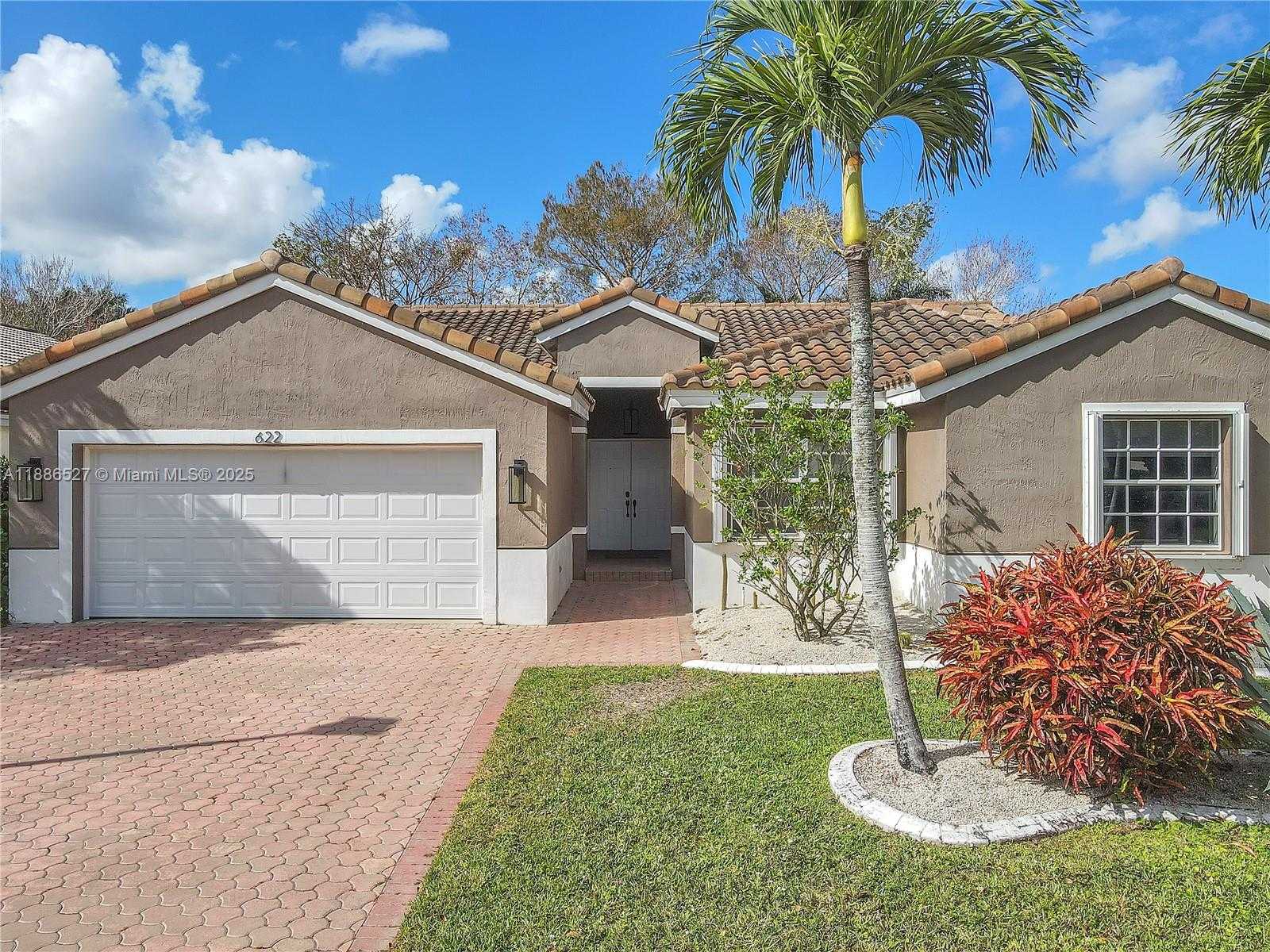 Small Image of 622 SOUTH WEST 200TH TER, Pembroke Pines Number 28