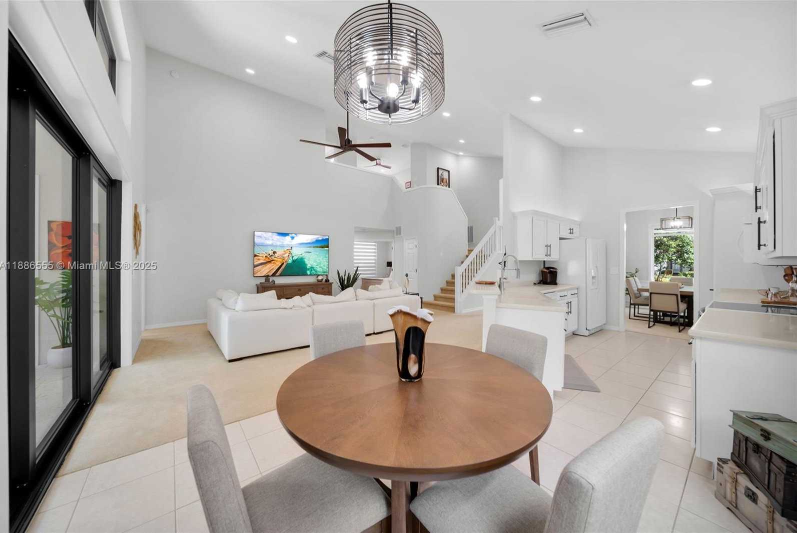 Small Image of 8864 VENTURA WAY, Other City - In The State Of Florida Number 10