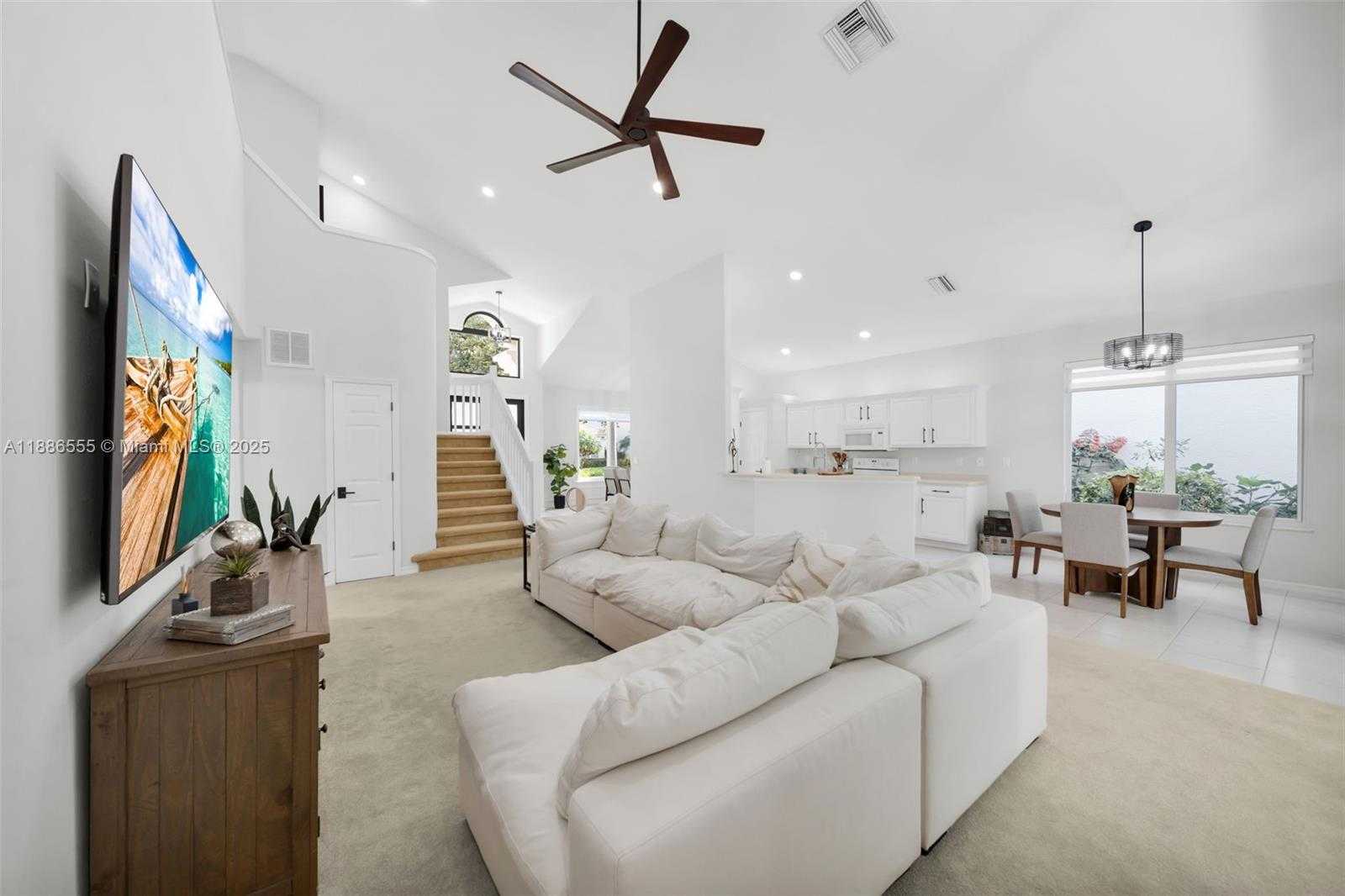 Small Image of 8864 VENTURA WAY, Other City - In The State Of Florida Number 12