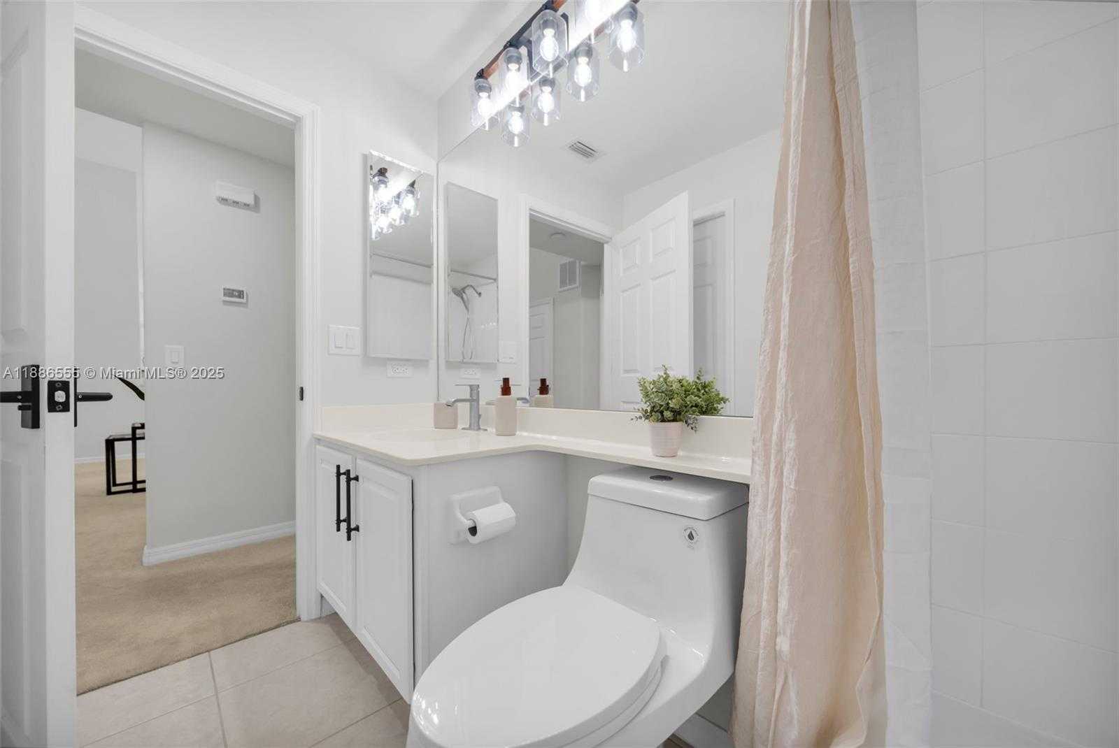 Small Image of 8864 VENTURA WAY, Other City - In The State Of Florida Number 21