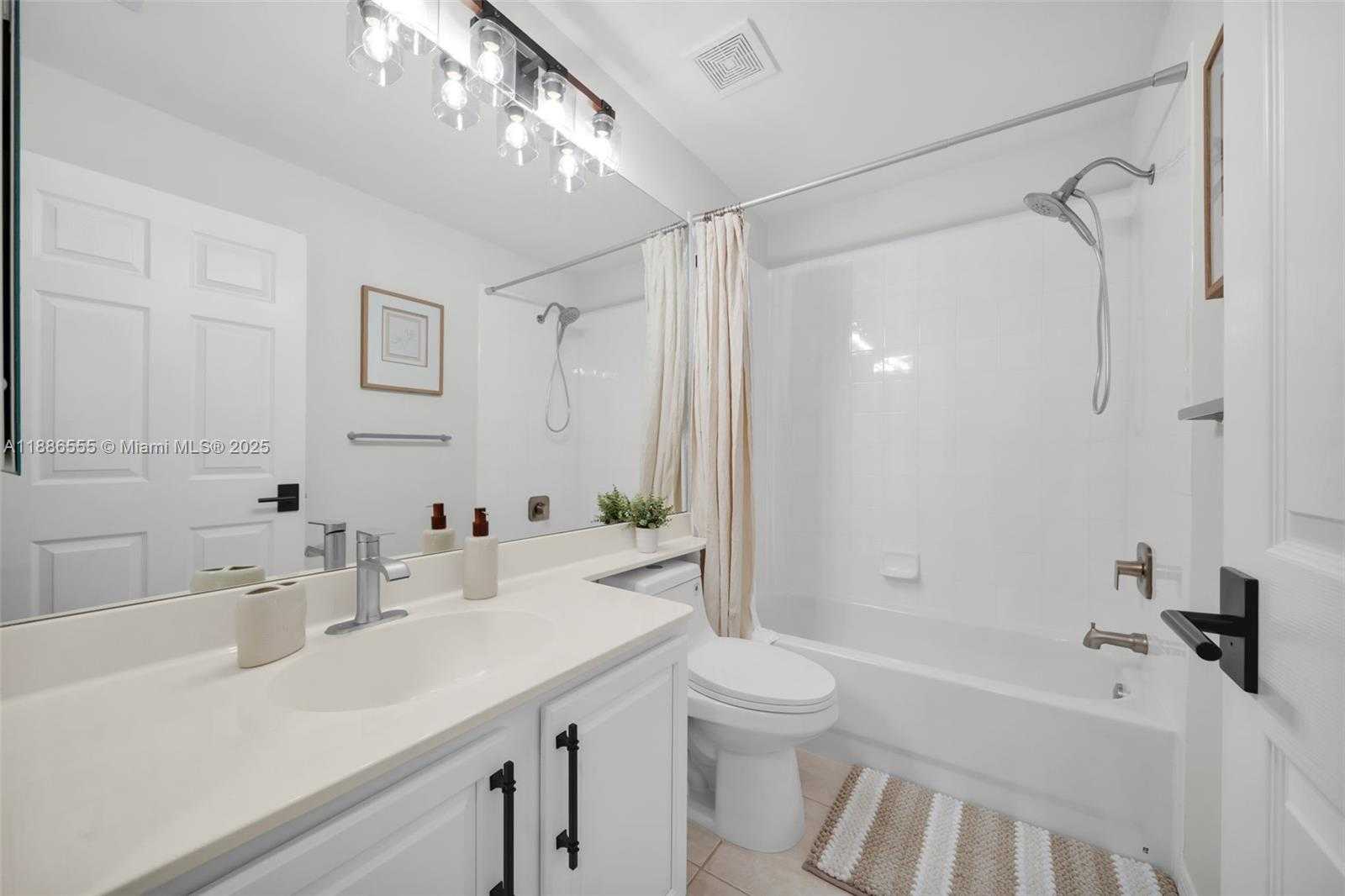Small Image of 8864 VENTURA WAY, Other City - In The State Of Florida Number 23