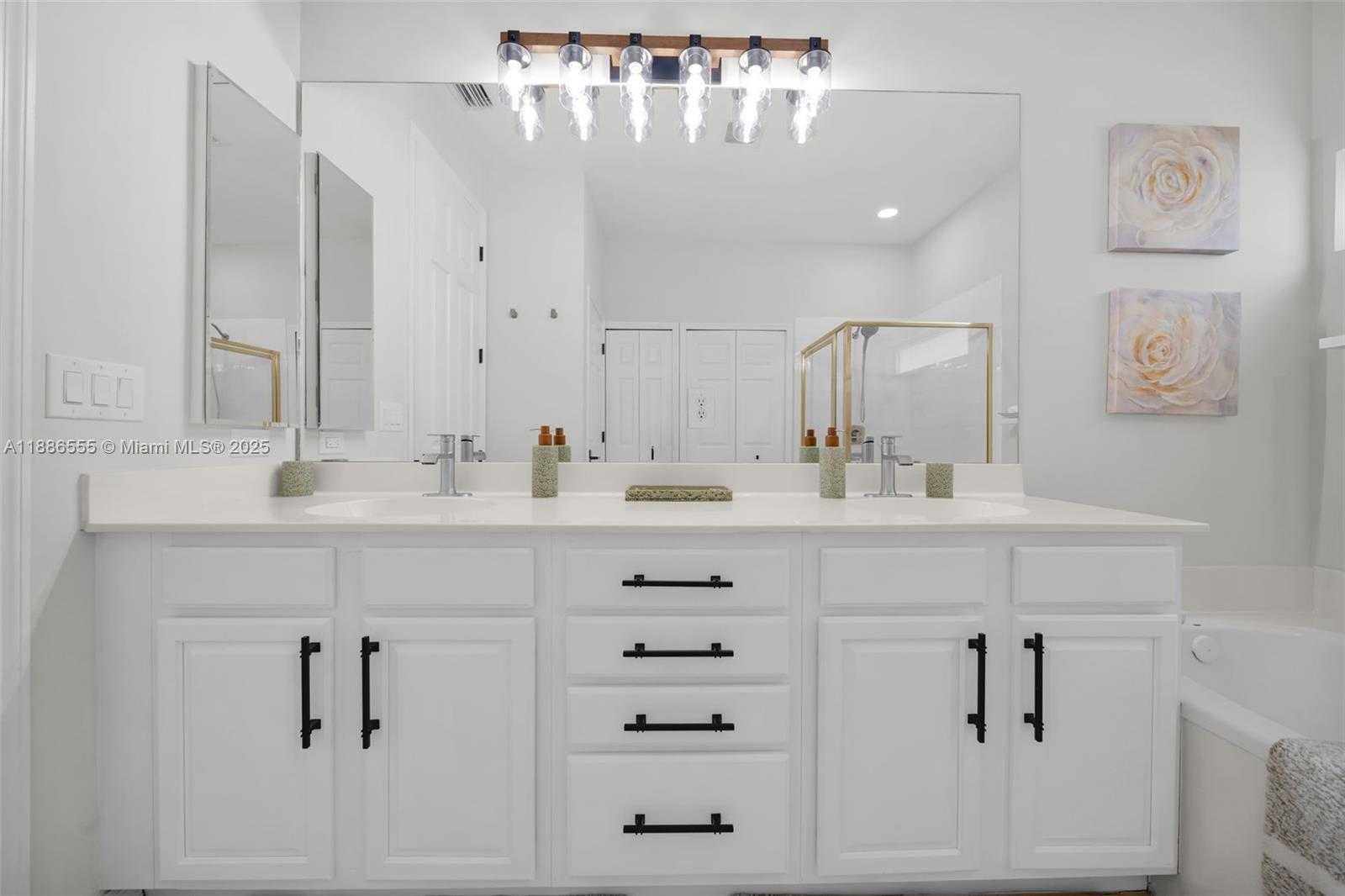 Small Image of 8864 VENTURA WAY, Other City - In The State Of Florida Number 25