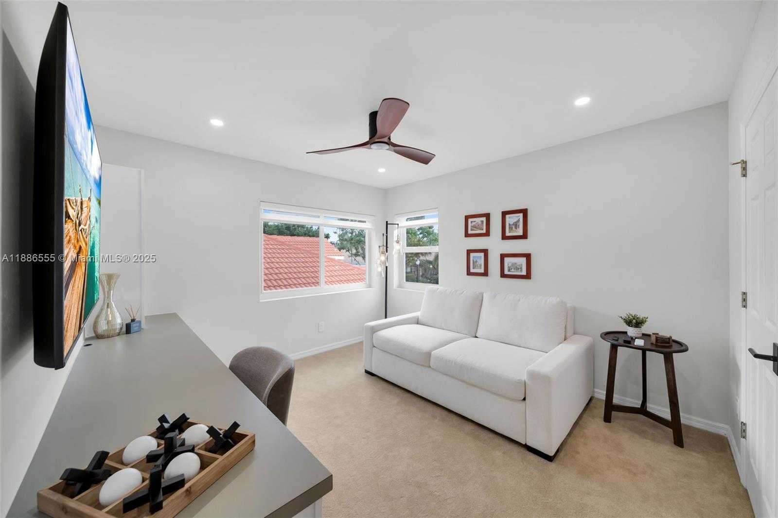 Small Image of 8864 VENTURA WAY, Other City - In The State Of Florida Number 34