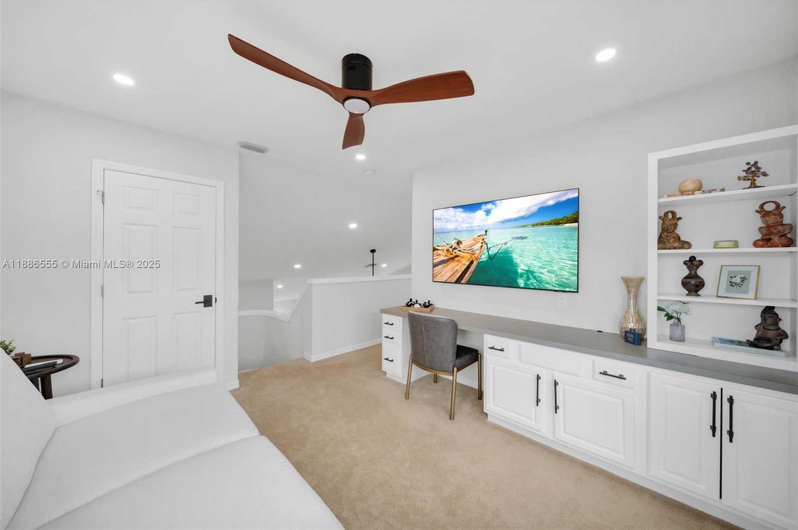Small Image of 8864 VENTURA WAY, Other City - In The State Of Florida Number 35