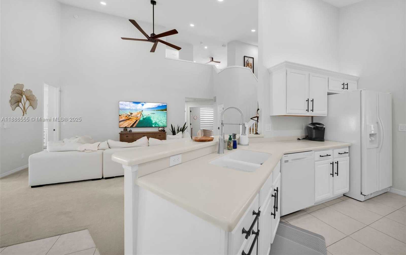 Small Image of 8864 VENTURA WAY, Other City - In The State Of Florida Number 7