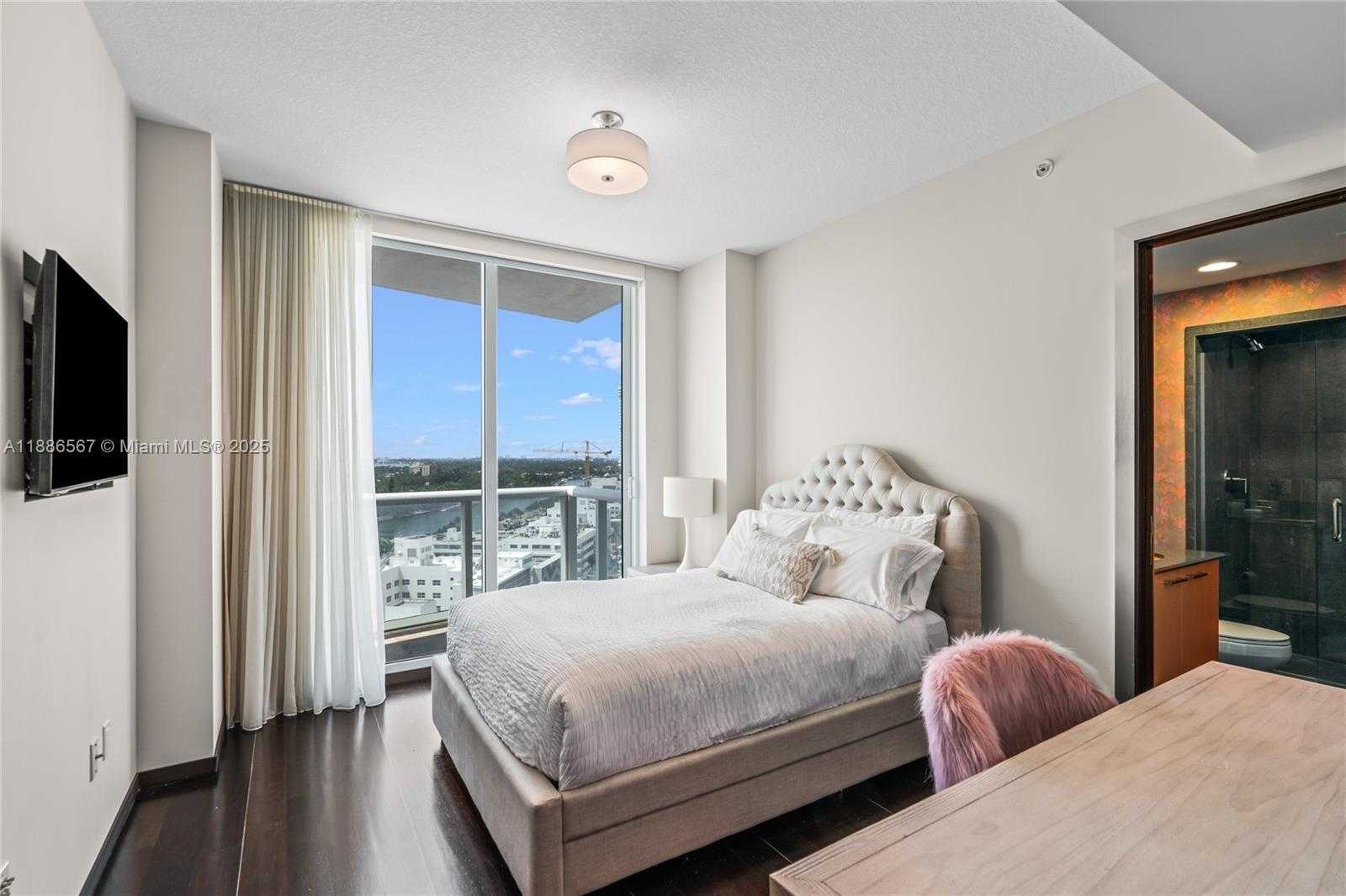 Small Image of 3801 COLLINS AVE #1601, Miami Beach Number 13