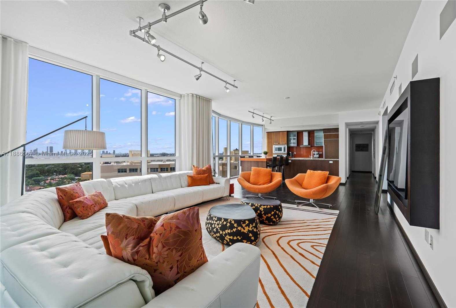 Small Image of 3801 COLLINS AVE #1601, Miami Beach Number 2