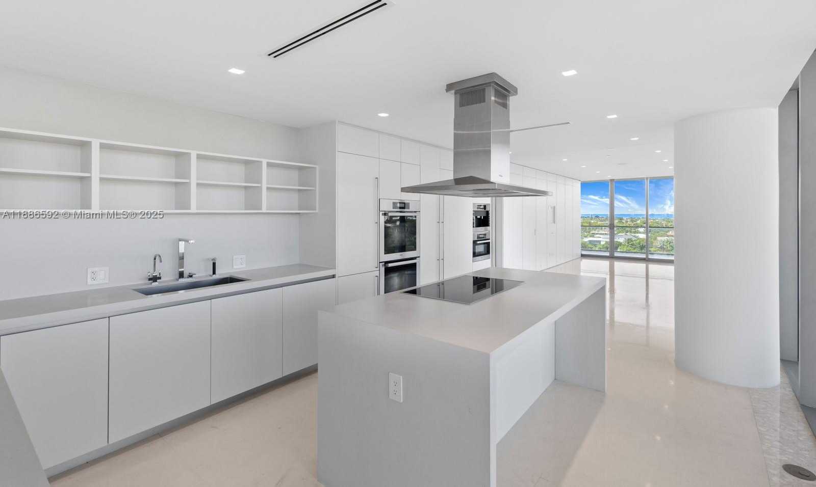 Small Image of 350 OCEAN DR #901N, Key Biscayne Number 14