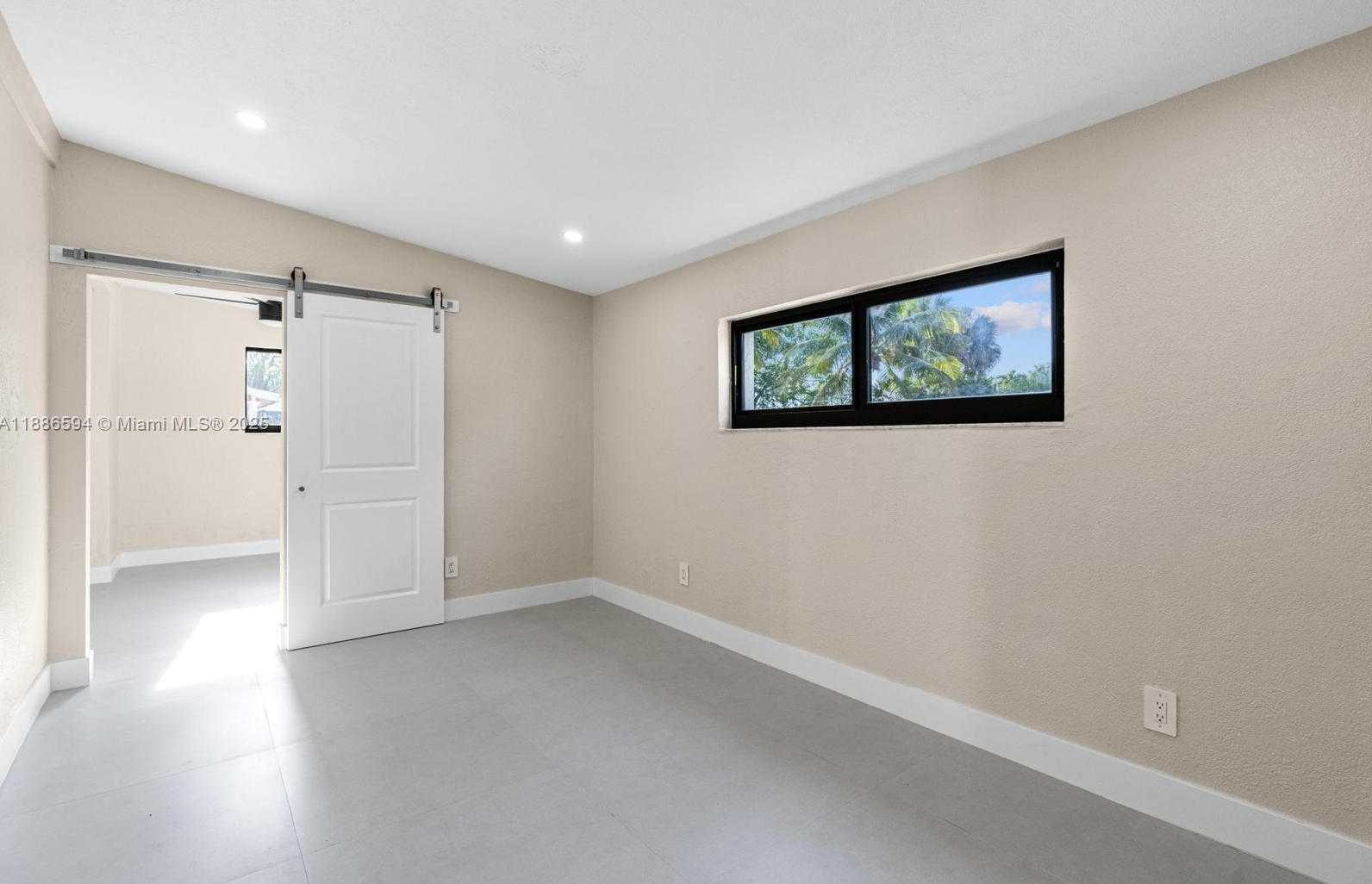 Small Image of 9300 MARINE DR, Cutler Bay Number 14